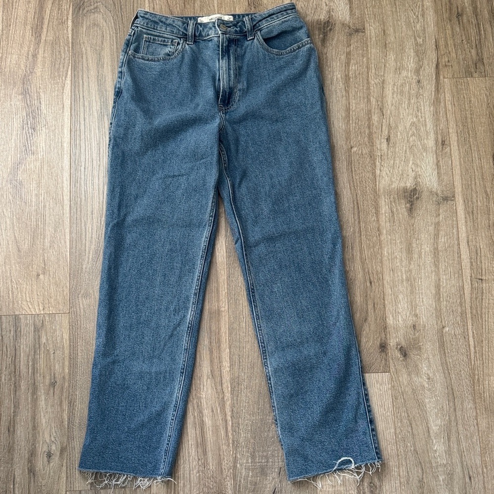 HOLLISTER Women's Ultra High-Rise 90s Straight MOM Jeans Size 4R / W27